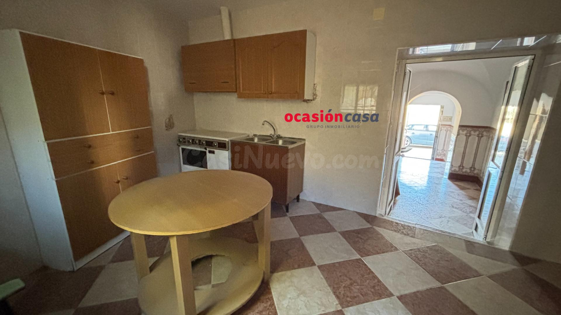 CASA CON TEJADO NUEVO A LA VENTA - foto 2