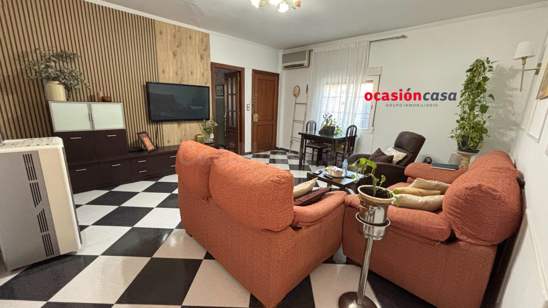 PISO Y 2 APARTAMENTOS A LA VENTA