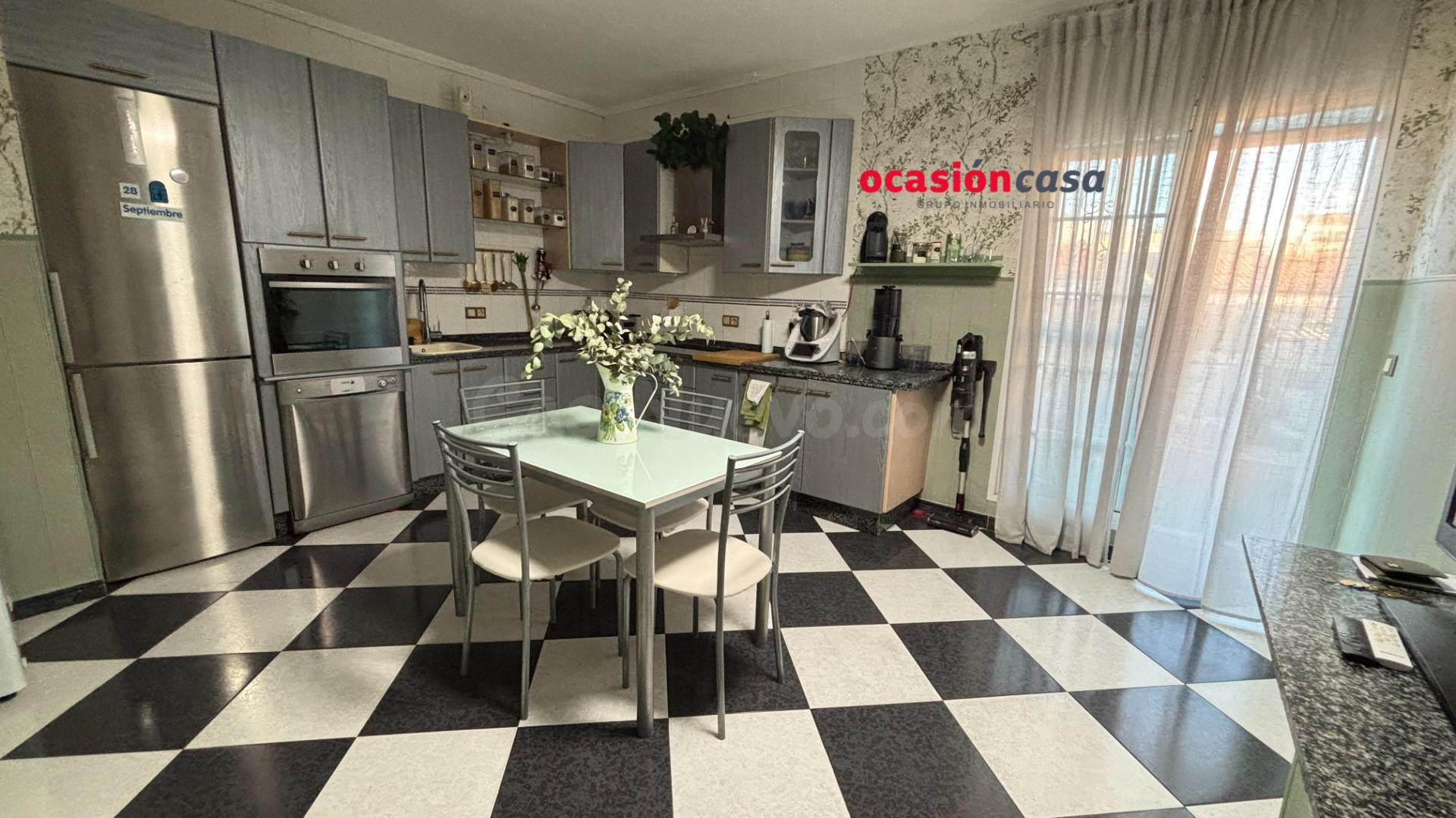 PISO Y 2 APARTAMENTOS A LA VENTA - foto 5