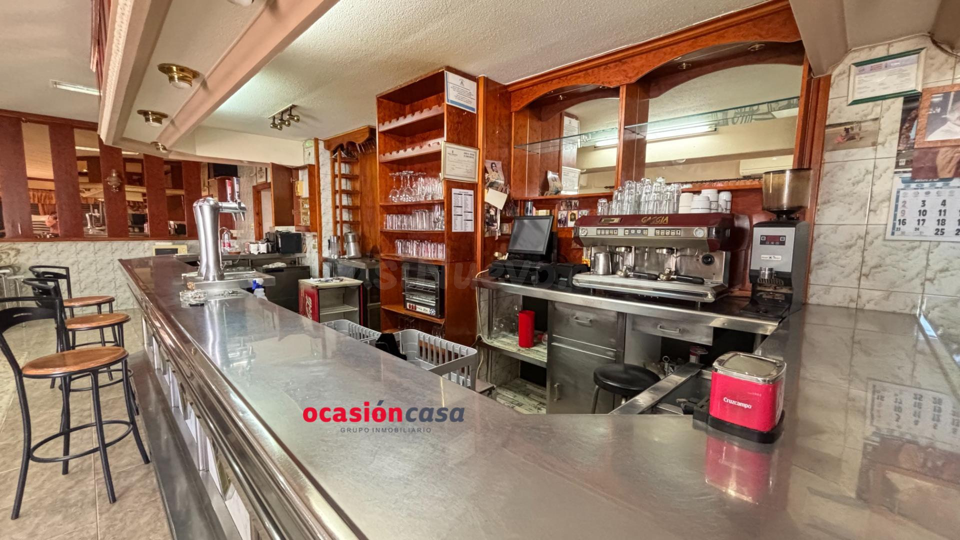 BAR-NEGOCIO EN PLENO CENTRO DE PUEBLONUEVO - foto 3