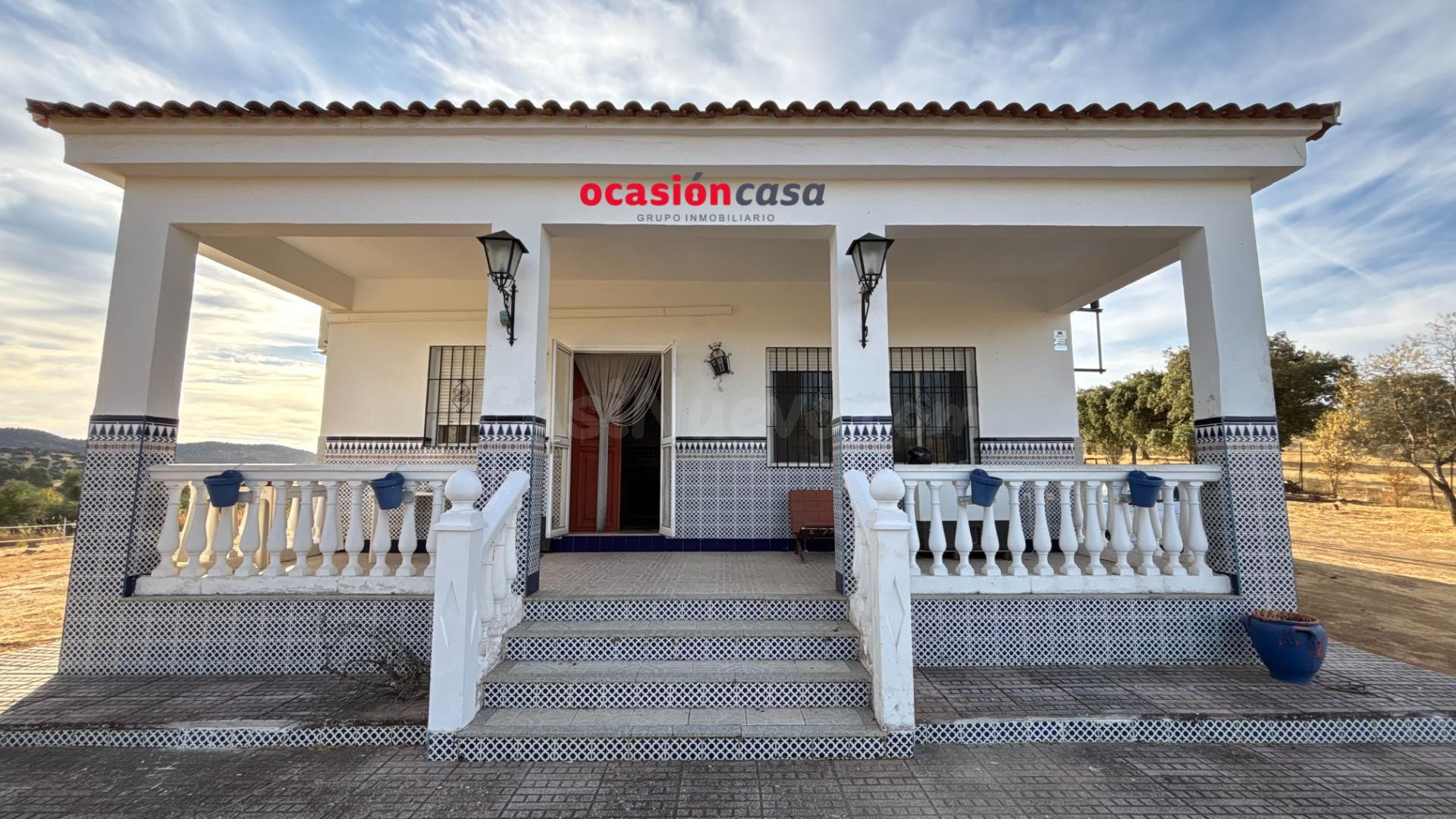 PARCELA CON VIVIENDA, PISCINA Y OLIVOS - foto 5