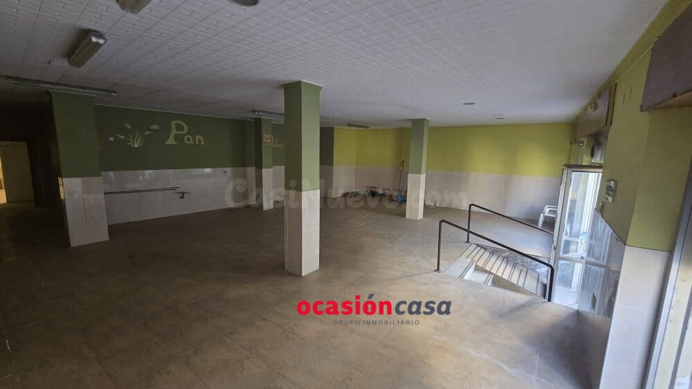LOCAL DE 225 M2 A LA VENTA