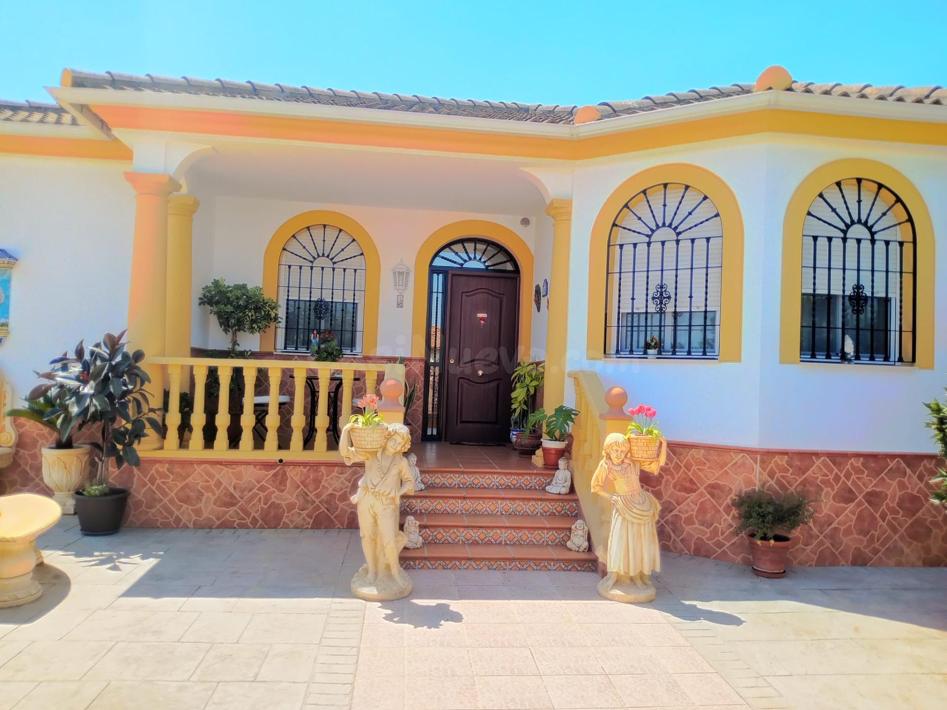¡¡¡ Preciosa parcela para entrar a vivir en La Golondrina !!!