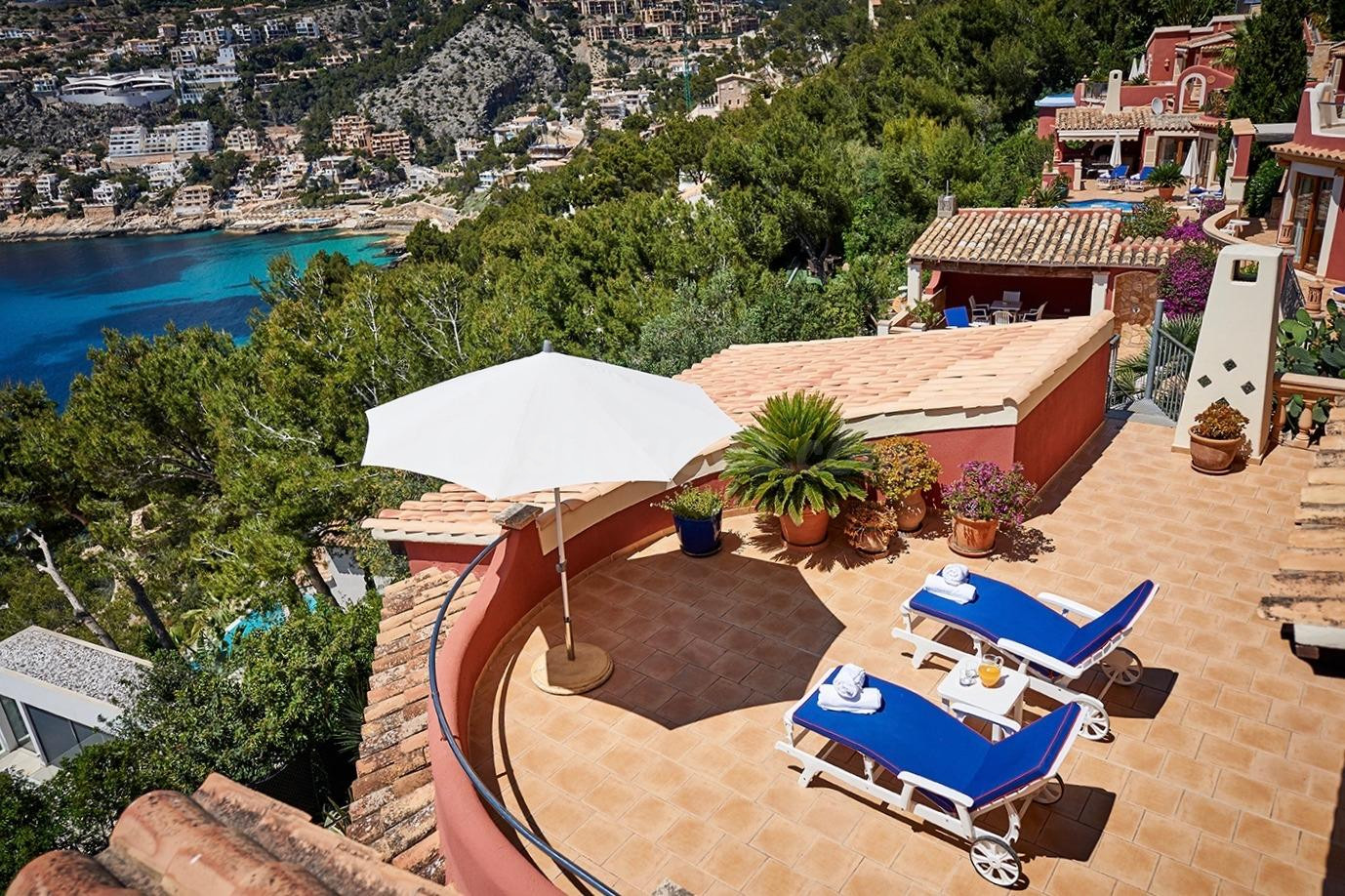 Exclusivo chalet con vistas panorámicas y piscina con licencia turística