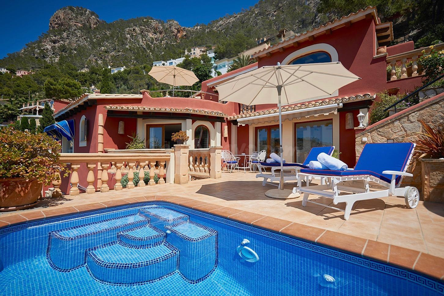 Exclusivo chalet con vistas panorámicas y piscina con licenc - foto 2