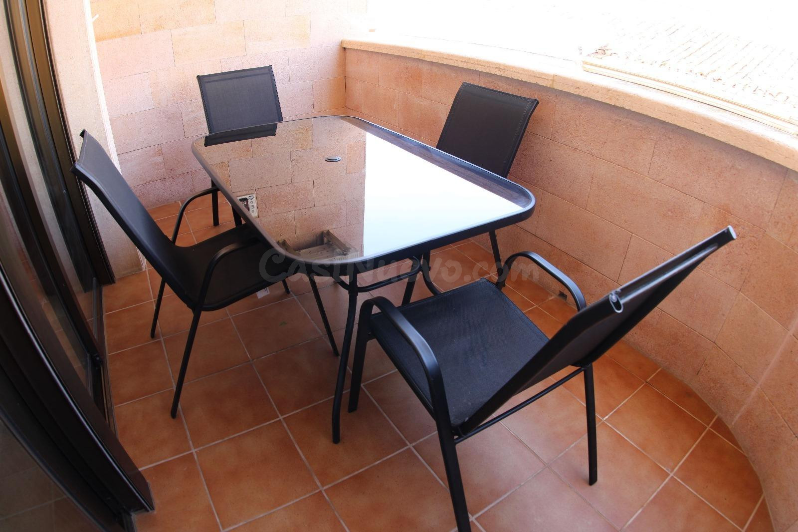 🏡 Vivienda de 3 Dormitorios y 2 Baños en el Corazón de Torrevieja – ¡Listo para Entrar a Vivir! - foto 4
