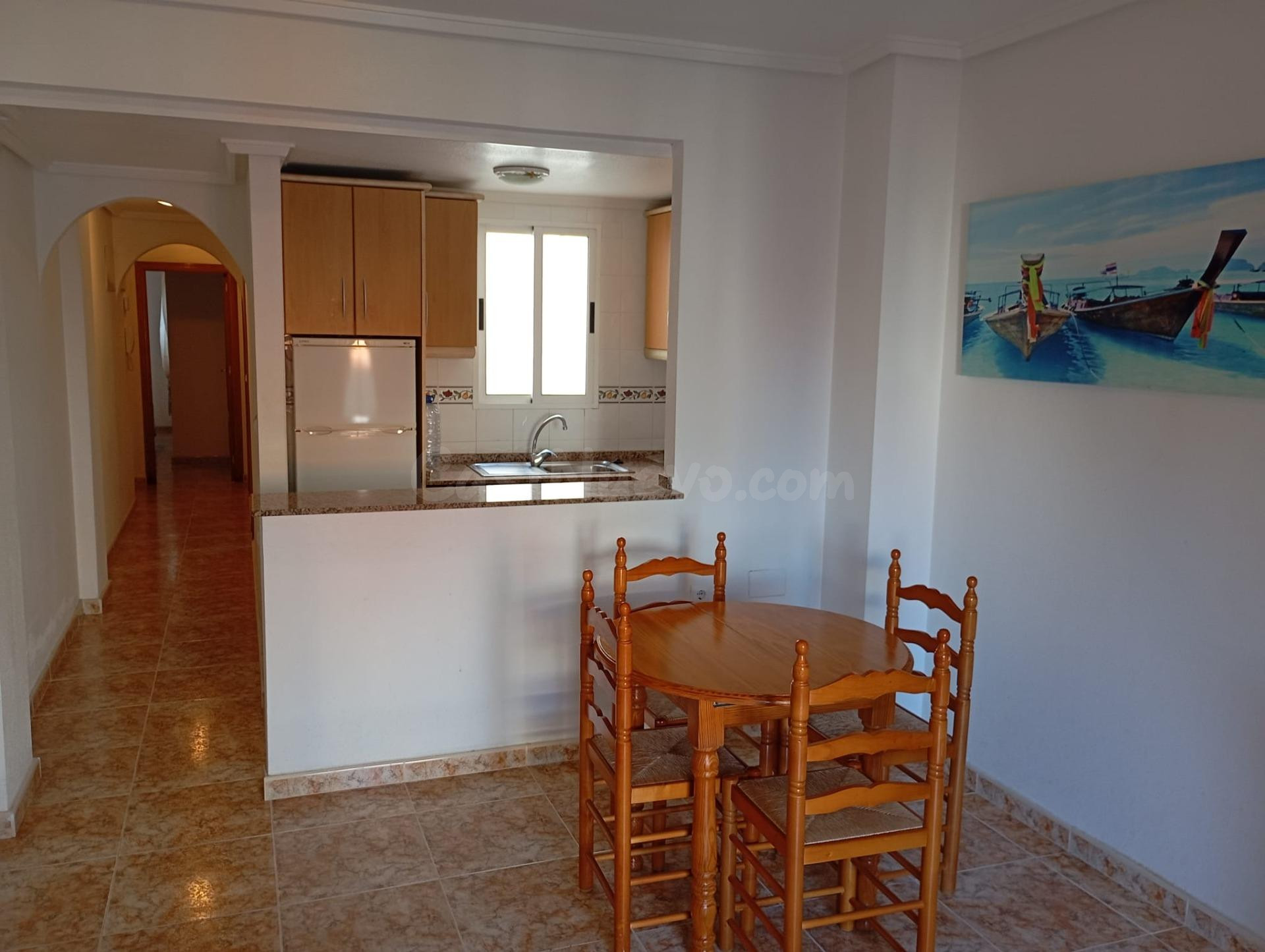 Ático Céntrico en Torrevieja con Balcón – 2 Dormitorios - foto 3