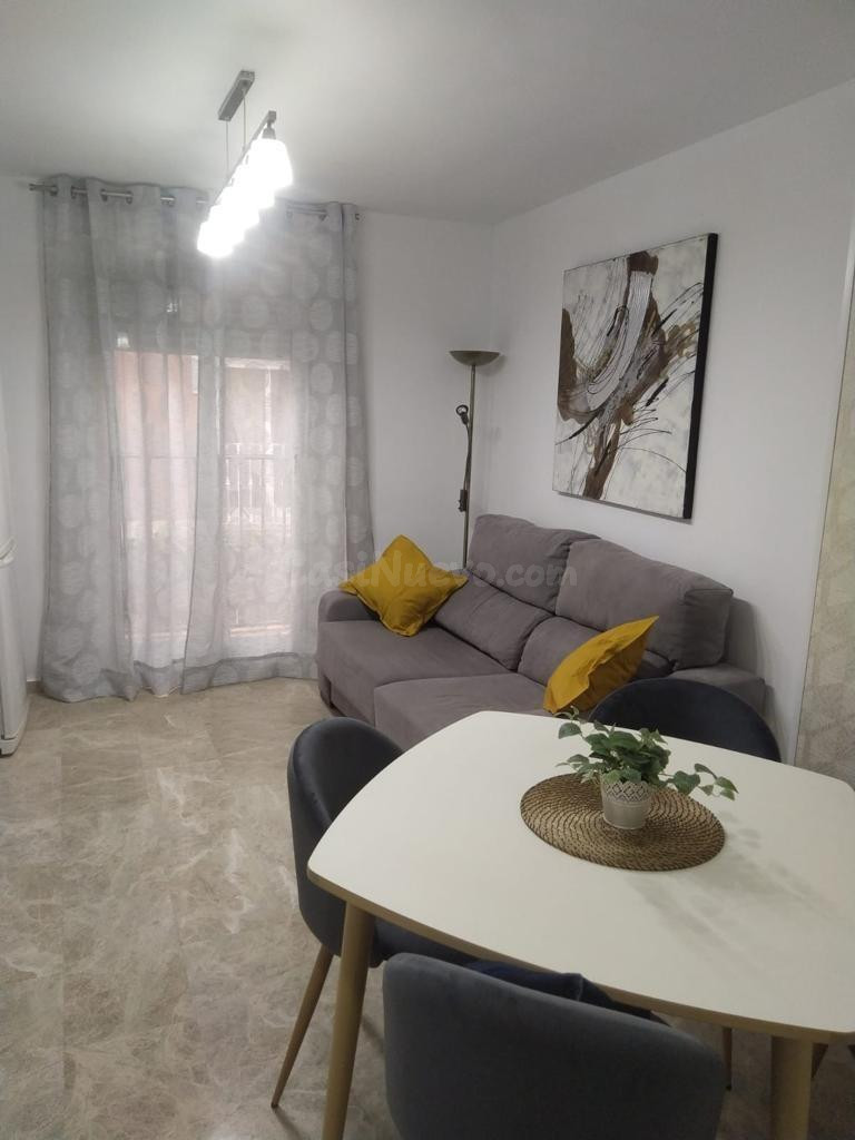 Fuengirola - Piso, 2 Dormitorios, Balcón, Junto a la Playa y Centro