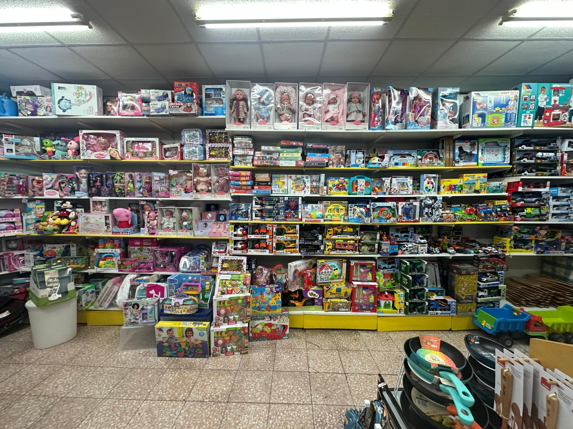 Local comercial en alquiler en Santander – Calle peatonal y  - foto 5