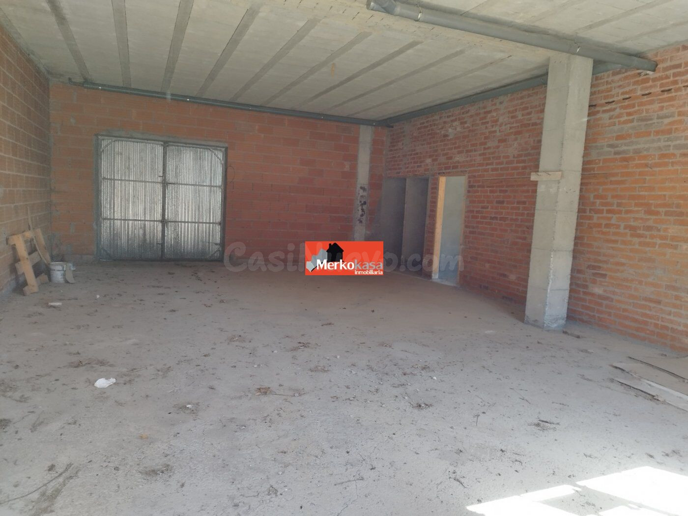 SE VENDE CASA  CON PARCELA  EN ZONA RURAL PEDRAFITA DO CEBREIRO