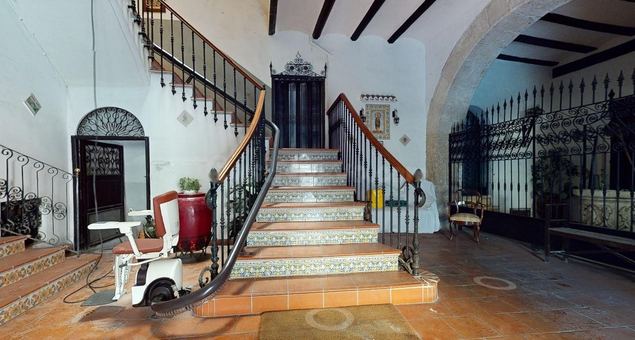 Palacio en venta en el centro de Xàtiva – Plaza Padres Uríos 6 y 7