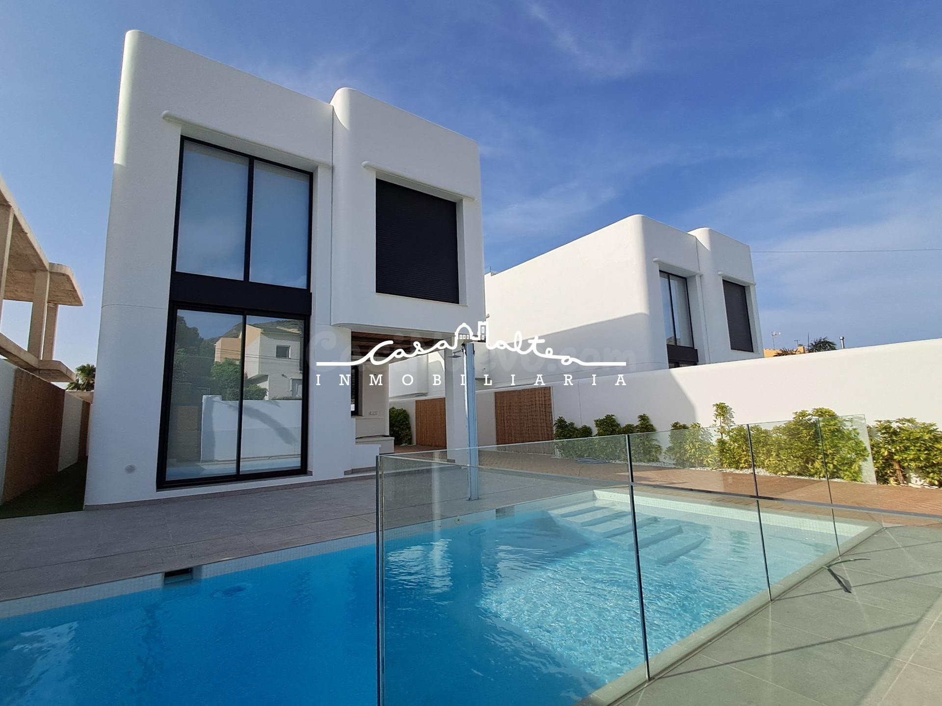 Se vende chalet de obra nueva en el Albir