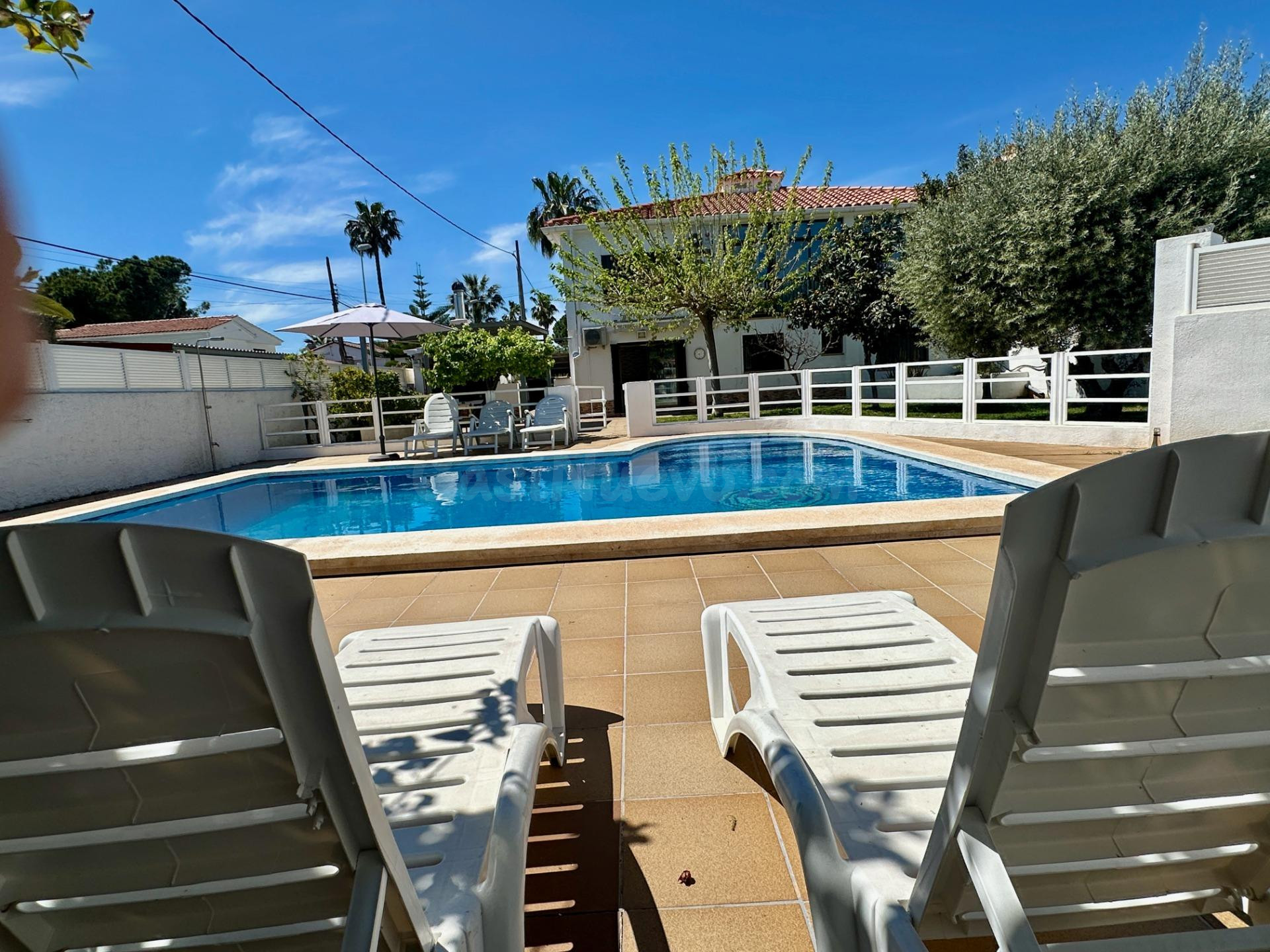 Doble Villa en Benicasim con Piscina, Jardín y Licencia Airb - foto 2