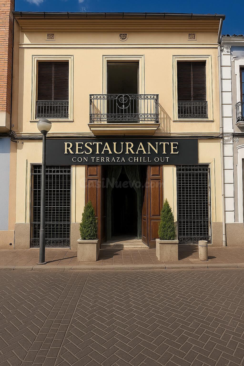 Edificio emblemático en el Centro de Benicasim - Ideal para Restaurante con terraza gran fachada y  patio interior.