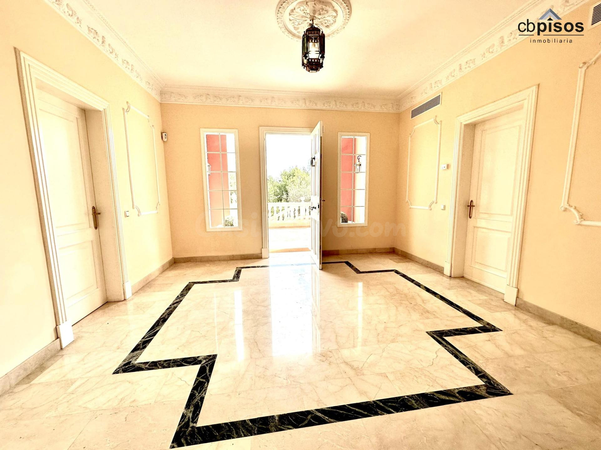 ALQUILER LARGA TEMPORADA – VILLA DE LUJO EN CASTILLO DE BEND - foto 3