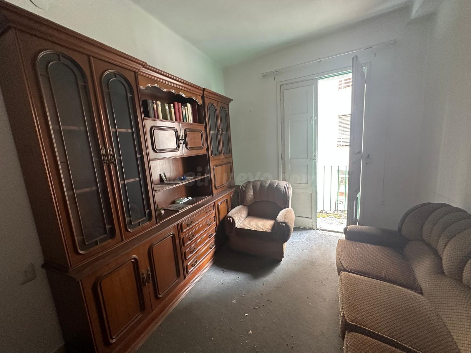 Se vende piso de 124 m2 junto con bajo , bodega y galpón de  - foto 3