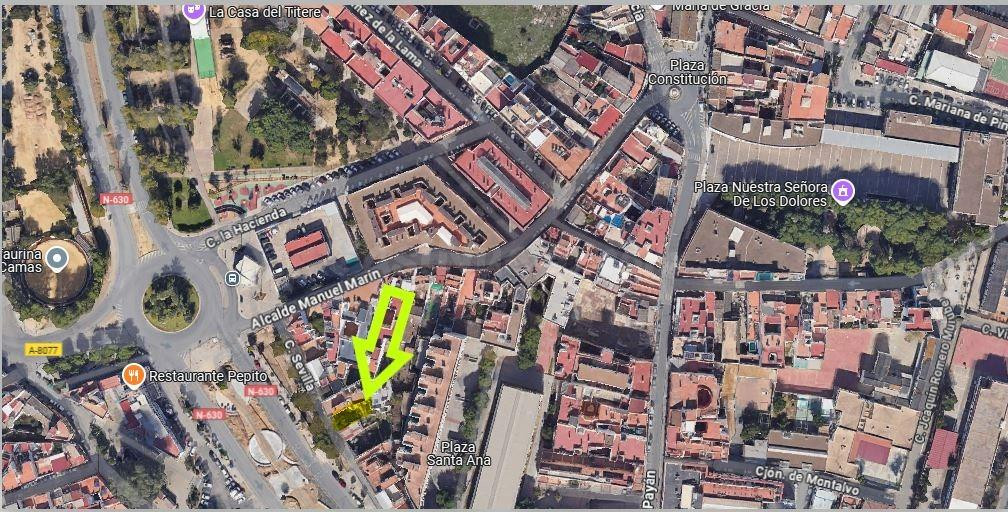 Venta de terreno en el centro de  Camas (Sevilla)