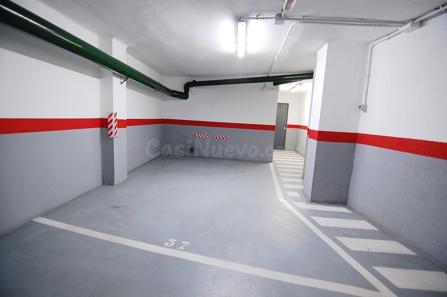 Plaza de Garaje Doble con Trastero en Badalona, La Salut - foto 3