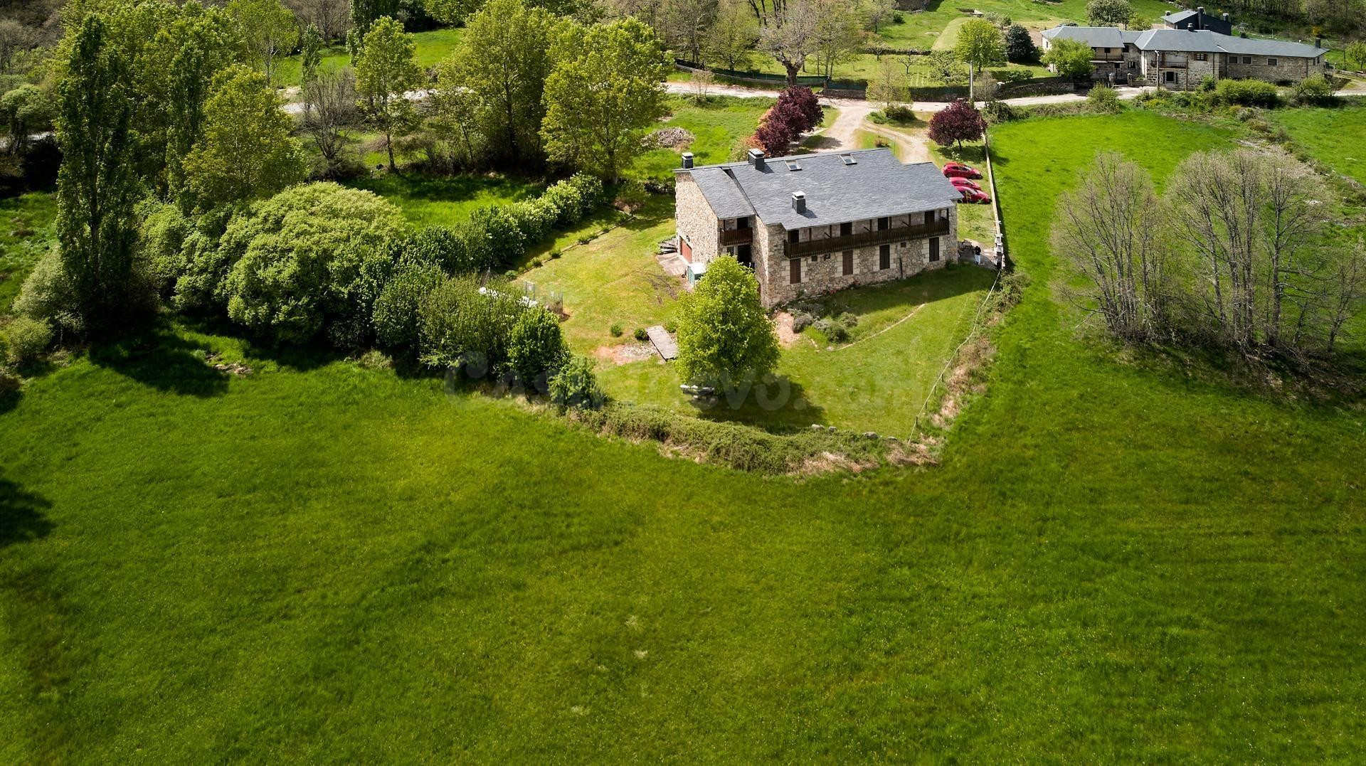Hotel Rural en venta en Parque Natural Lago de Sanabria. - foto 4