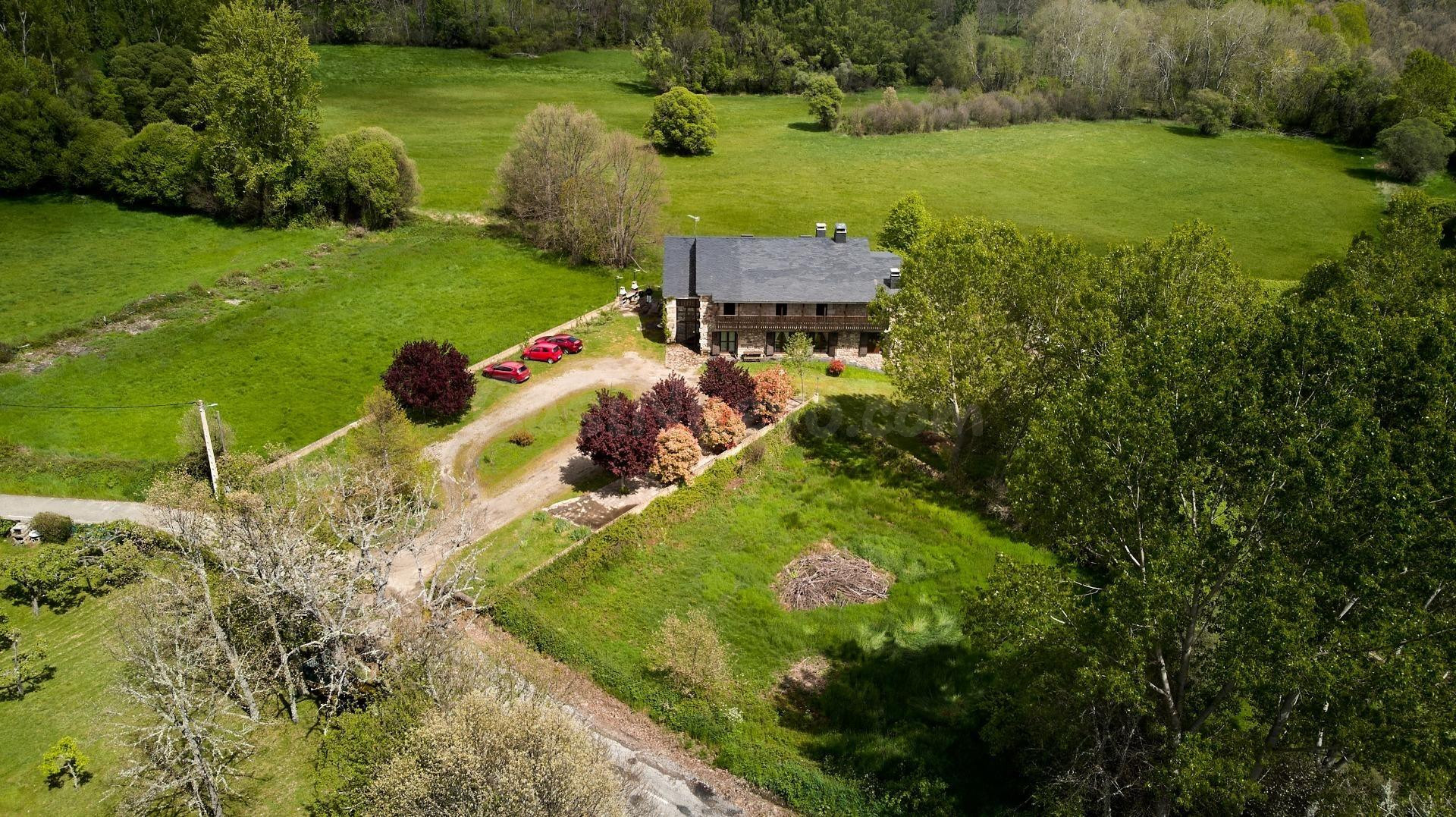 Hotel Rural en venta en Parque Natural Lago de Sanabria. - foto 5