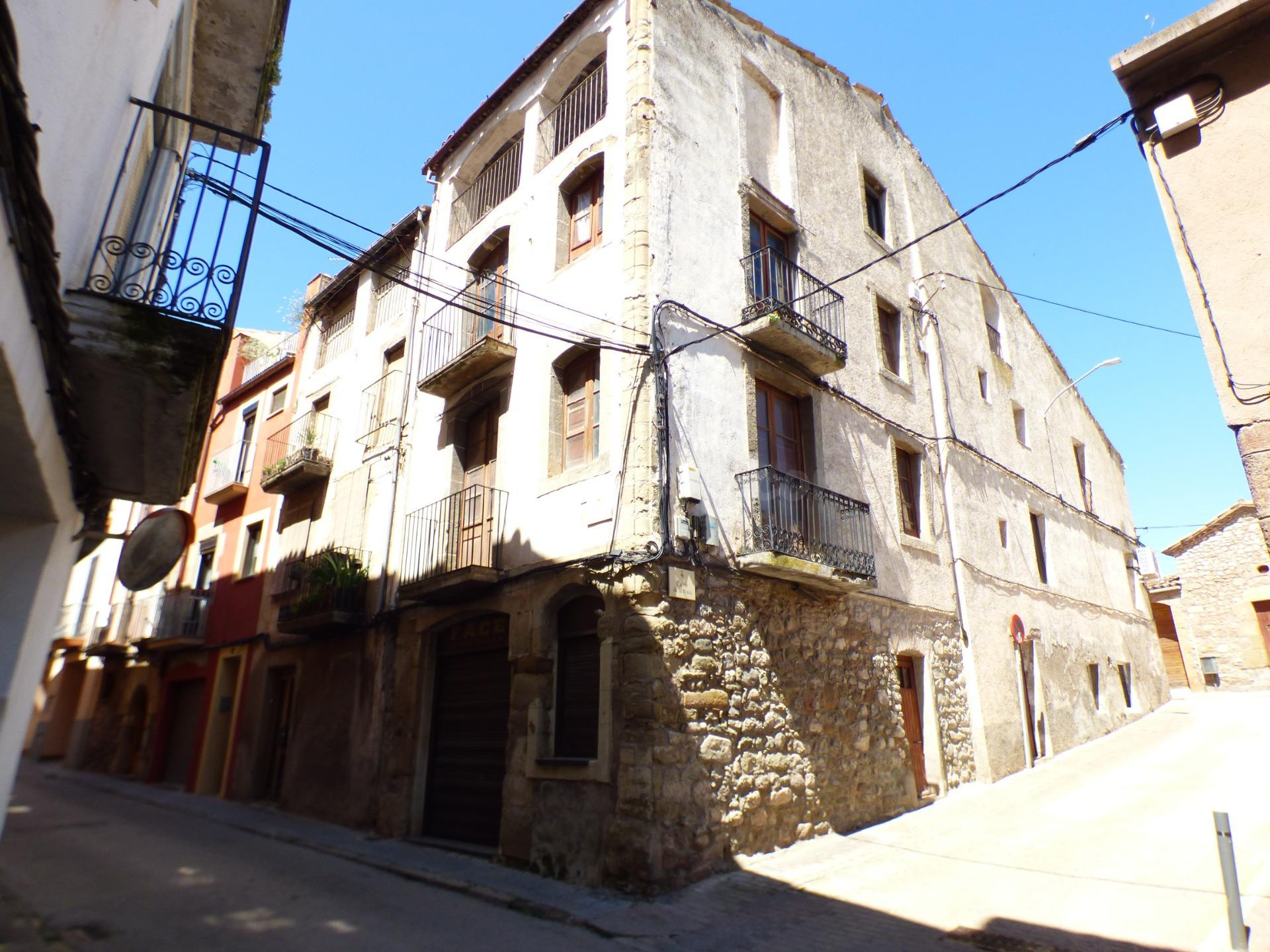 CASA EN ARTÈS PARA REFORMAR PARA GRANDES FAMILIAS O PARA HAC