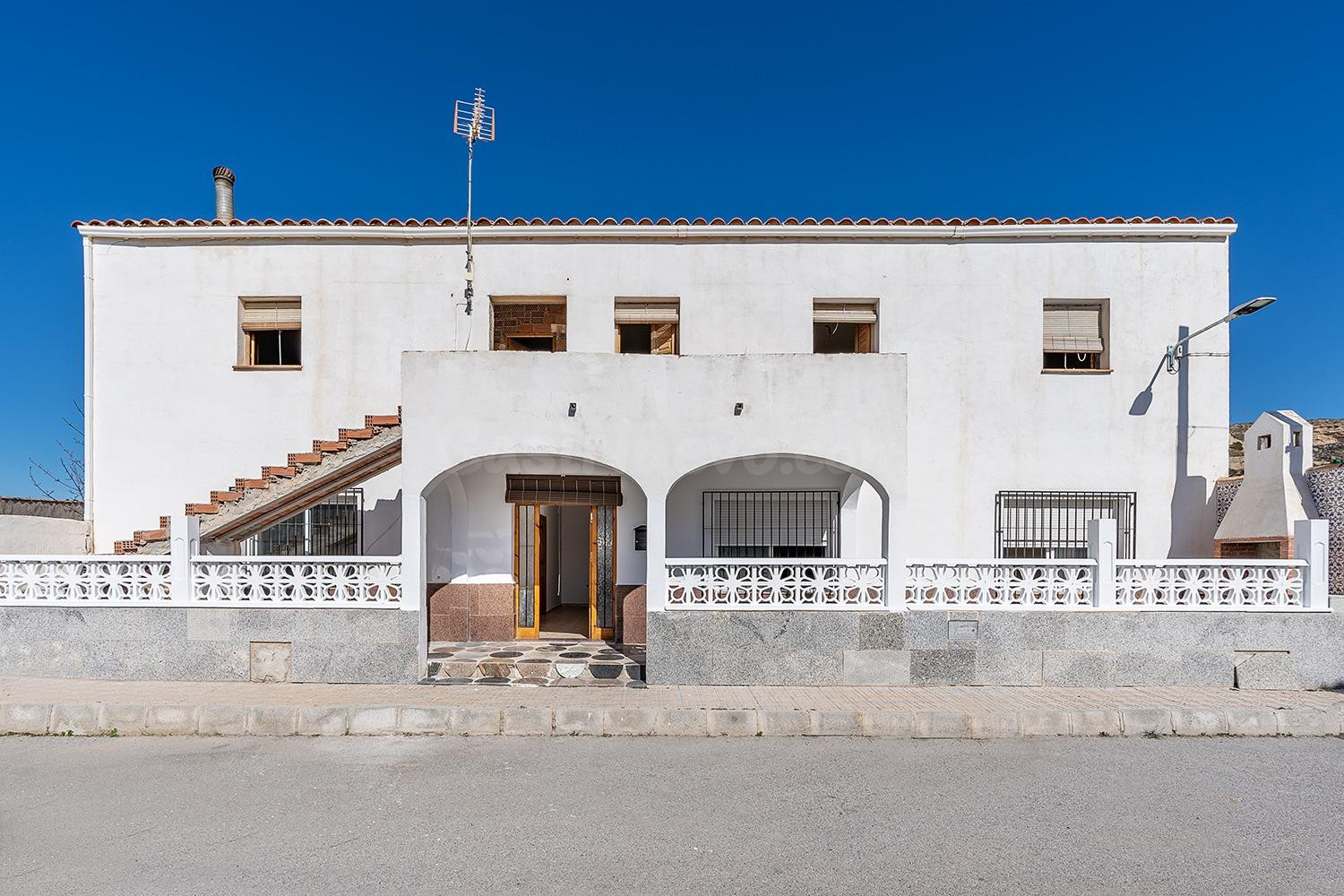 FINCA RUSTICA EN CORTES DE BAZA - GRANADA