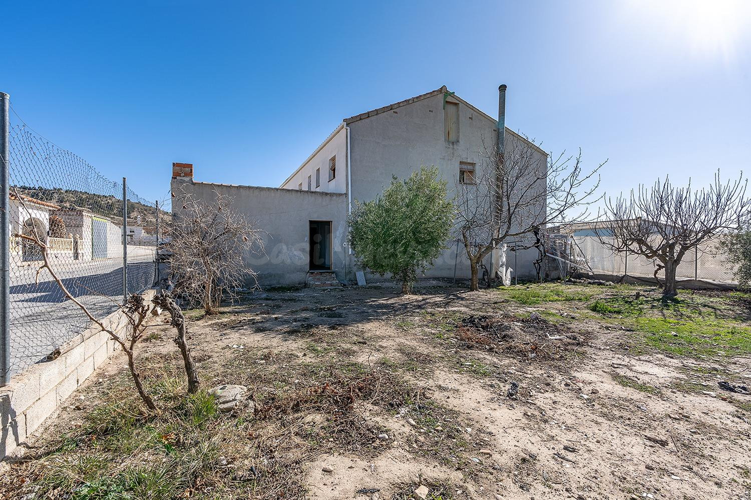 FINCA RUSTICA EN CORTES DE BAZA - GRANADA - foto 3