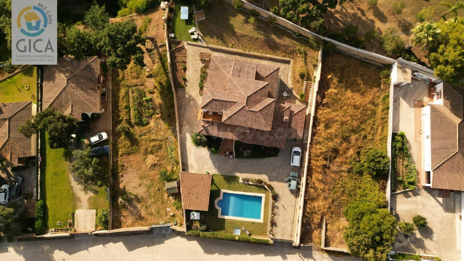Chalet con terreno en las Herrizas
