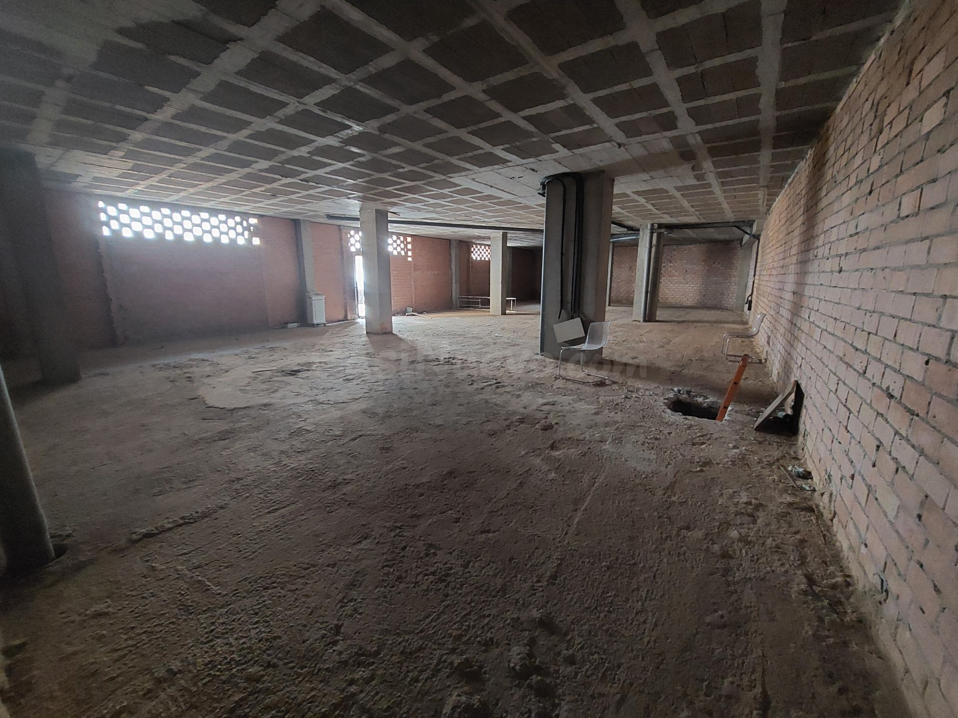 📢 Local comercial en alquiler junto a El Corte Inglés – Alge - foto 4