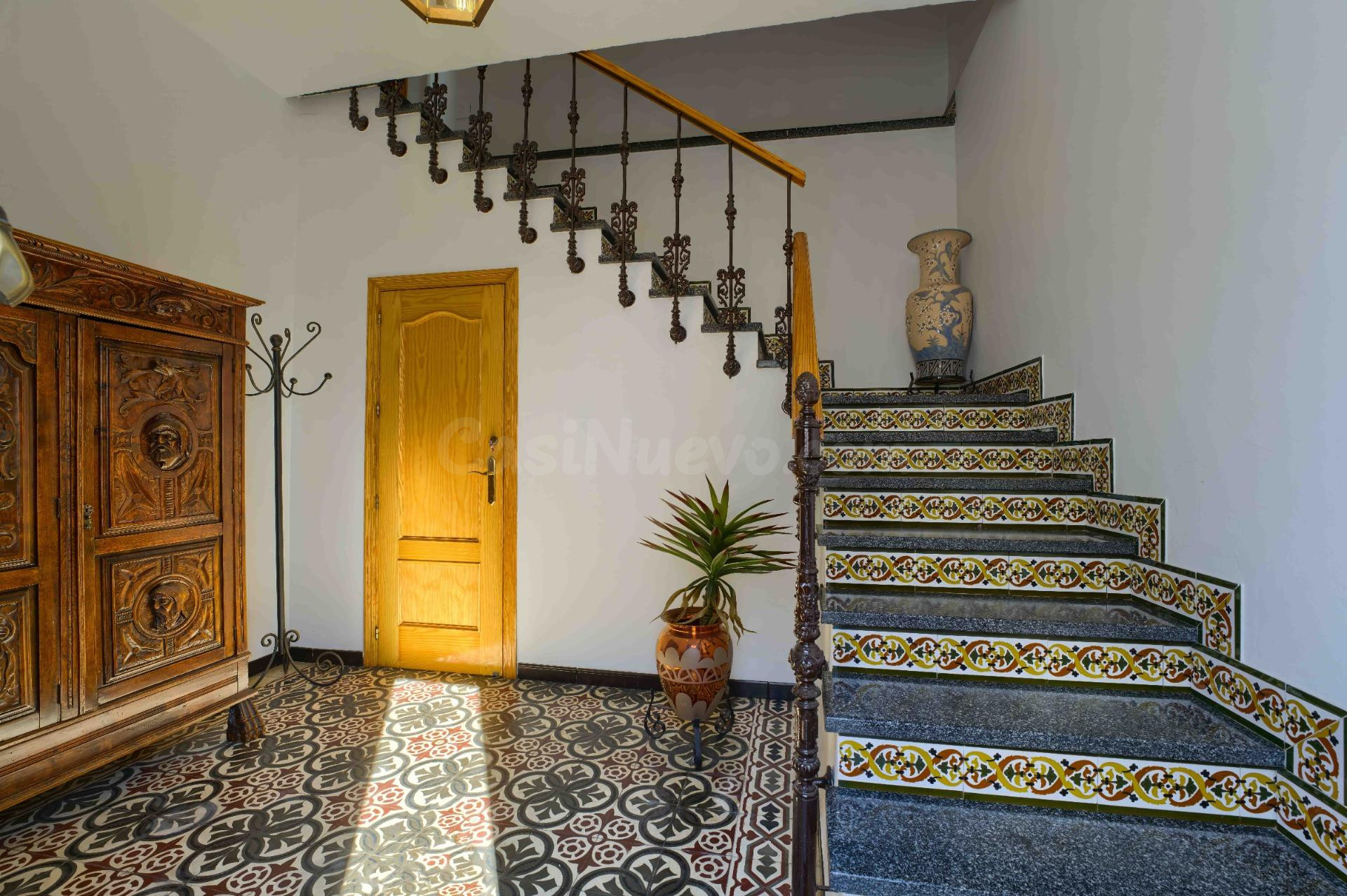 Vivienda con local en Olivares: vive, trabaja y haz realidad - foto 4