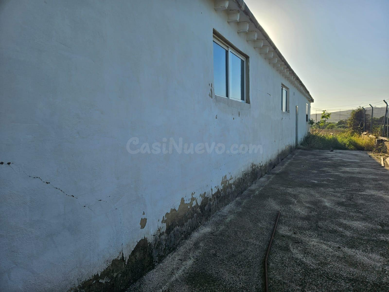 Se alquila nave en terreno rústico de 2.800 m2 - foto 3