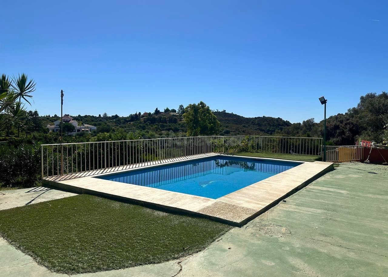 Casa de campo en venta con parcela | CABANILLAS REAL ESTATE