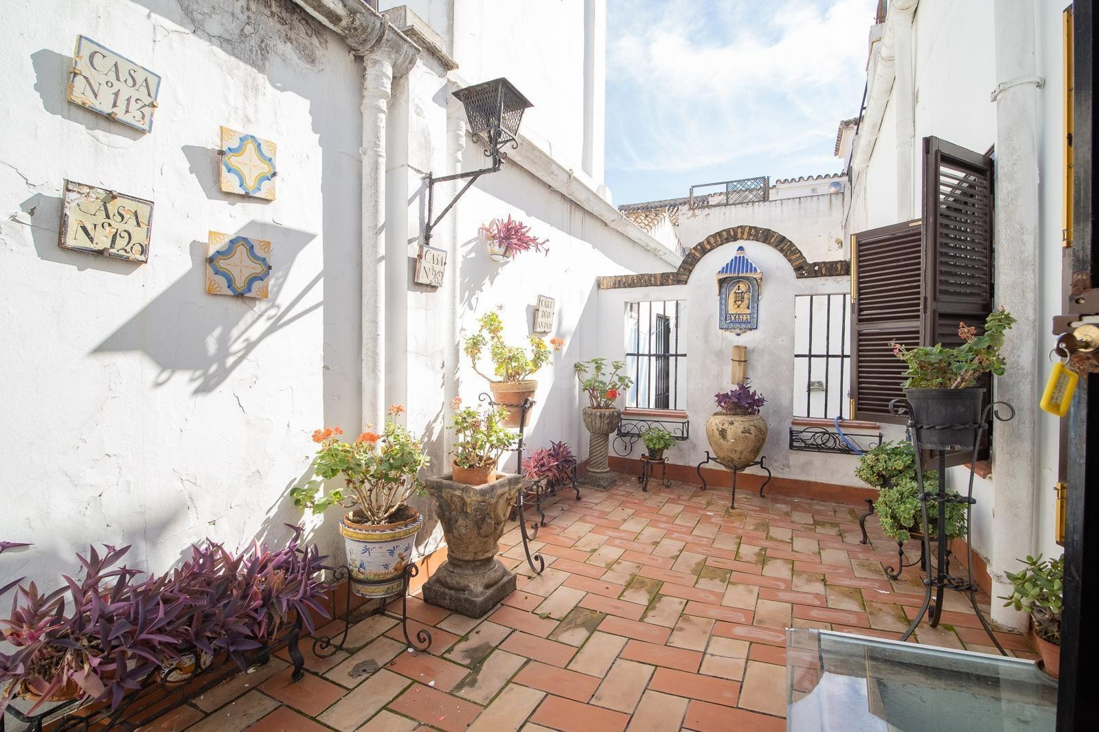 MARAVILLOSA CASA SEÑORIAL CON SOLERA EN EL CENTRO DE SANLUCA - foto 2