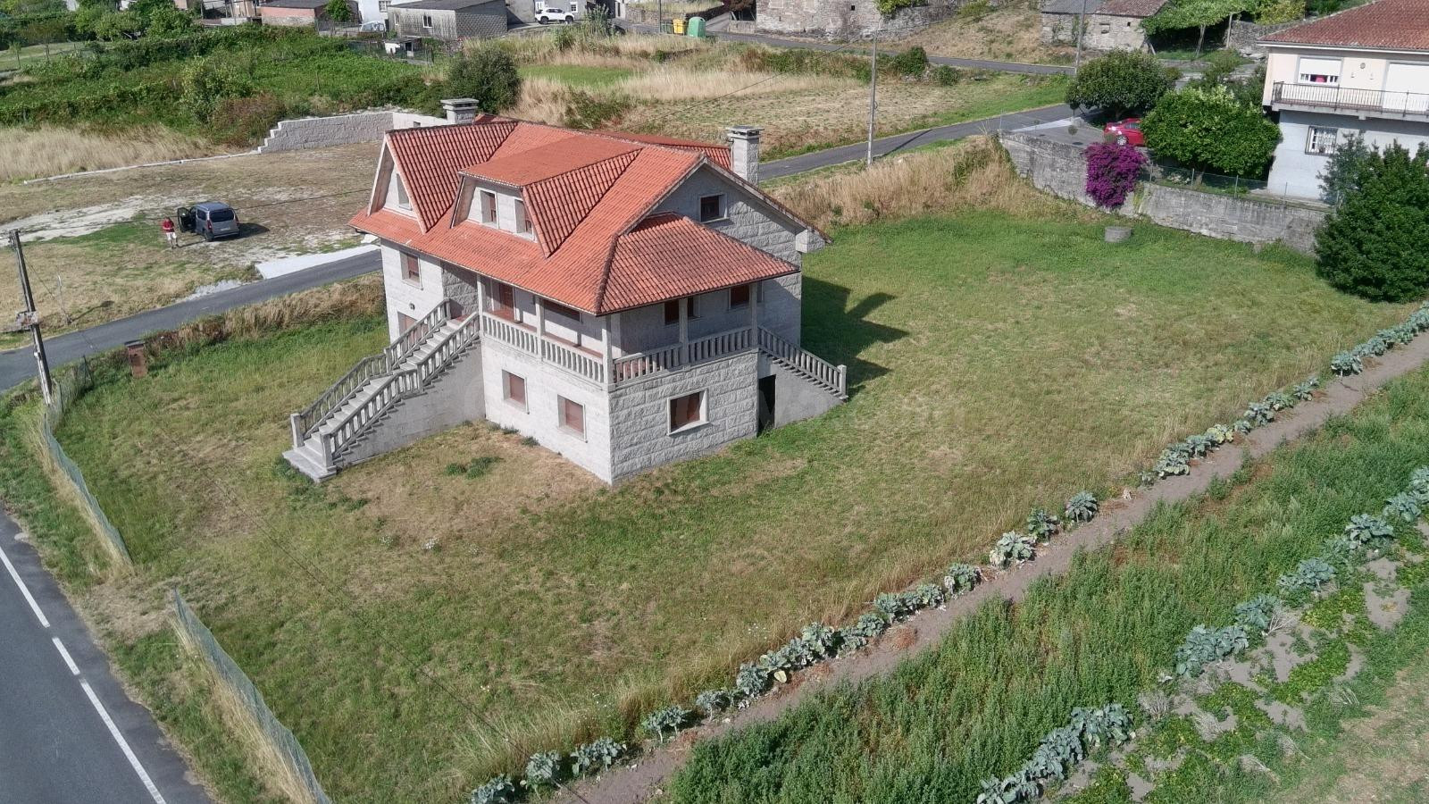 Casa a estrenar en Bexo, Dodro - foto 2