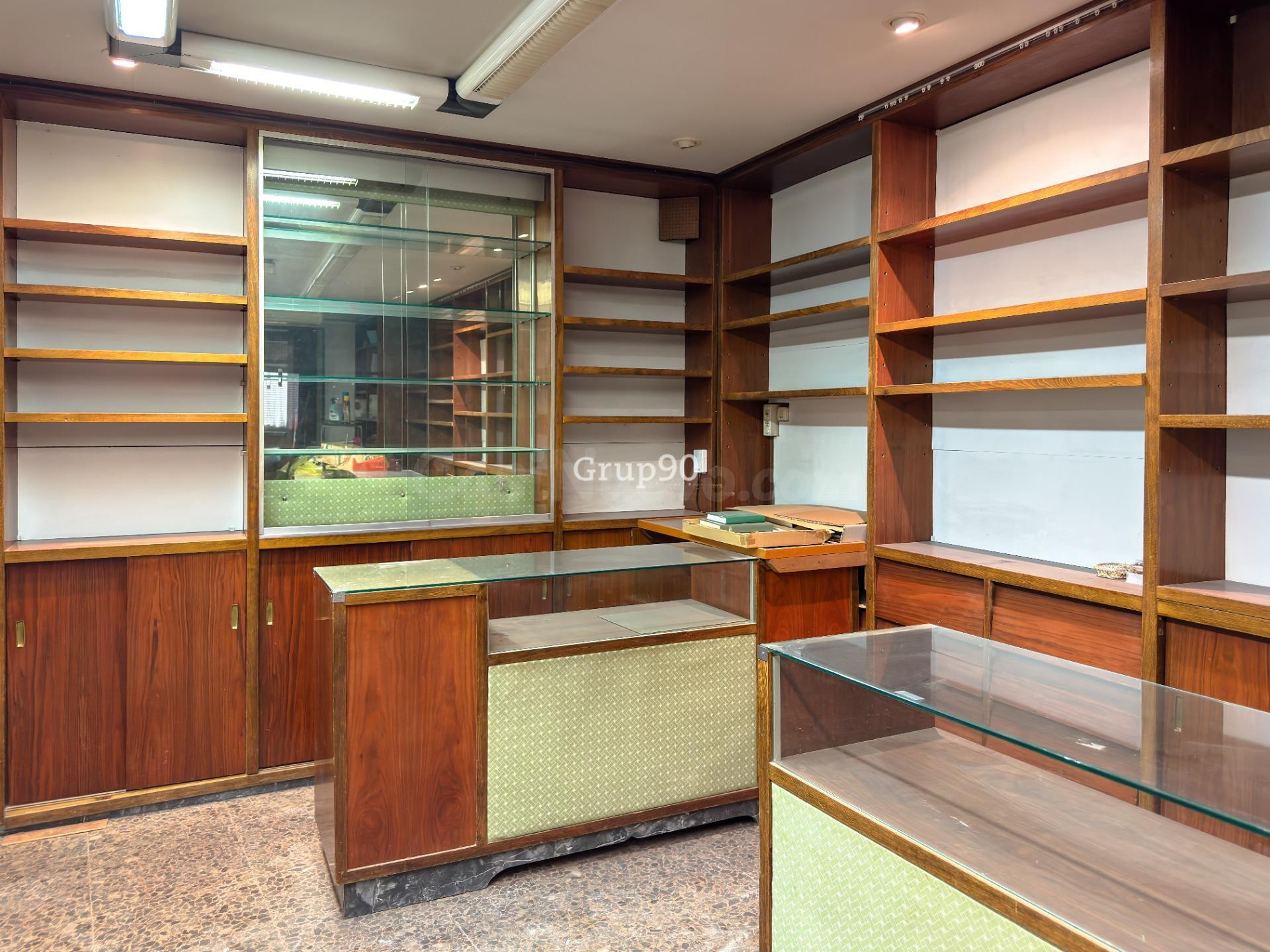 🏢 EDIFICIO CON LOCAL COMERCIAL EN VENTA EN EL CENTRO DE LLEI - foto 5