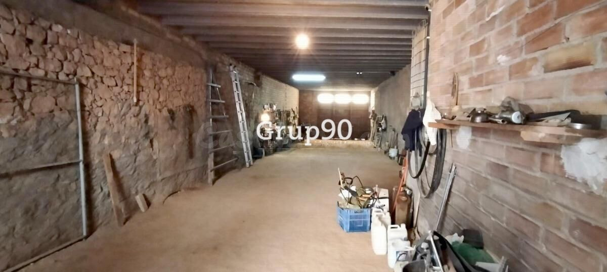 Gran almacén con múltiples posibilidades en Bovera