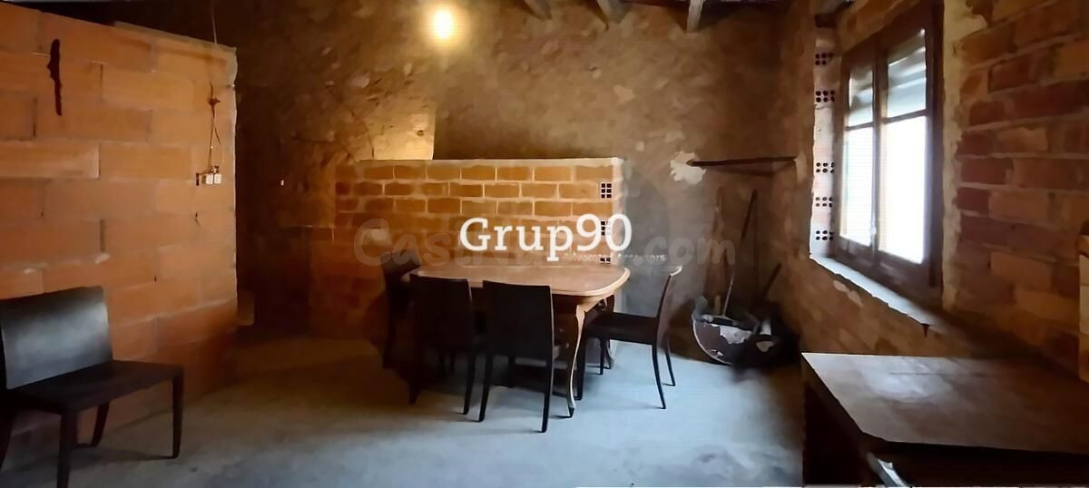 Gran almacén con múltiples posibilidades en Bovera - foto 3