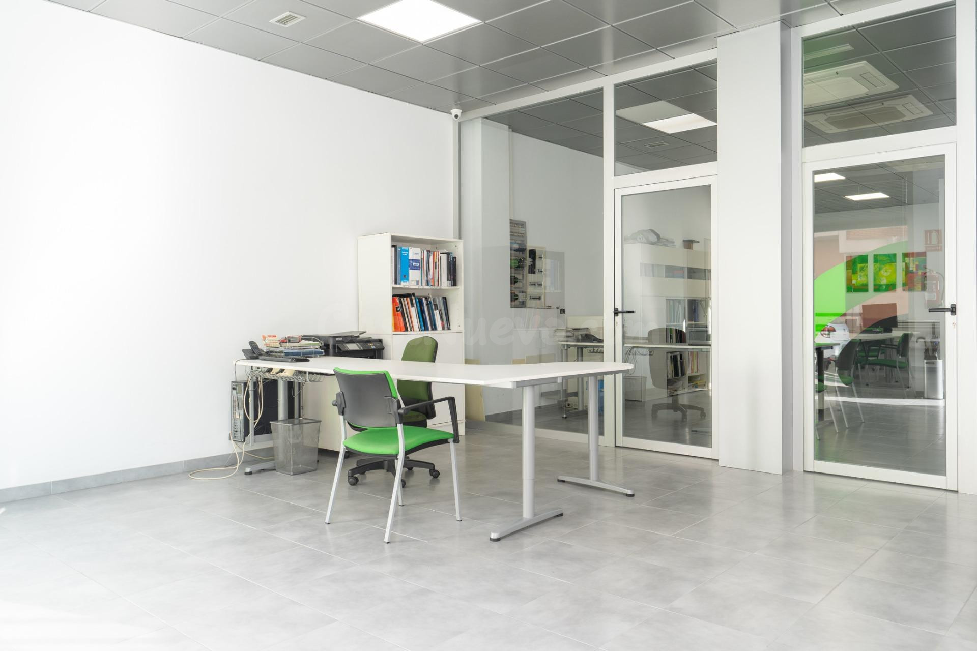 🏢 ¡OPORTUNIDAD ÚNICA! LOCAL COMERCIAL A PIE DE CALLE EN MOTR - foto 5