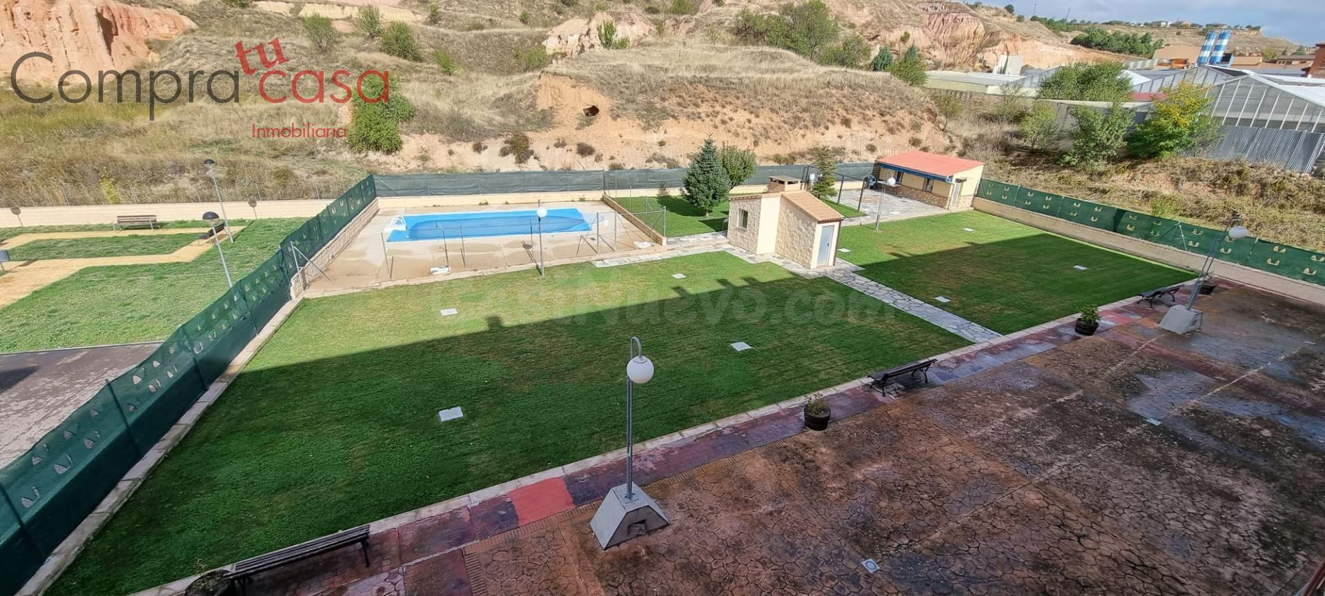 VENTA.-.PISO.-.GARAJE Y TRASTERO.-.FRENTE MERCADONA