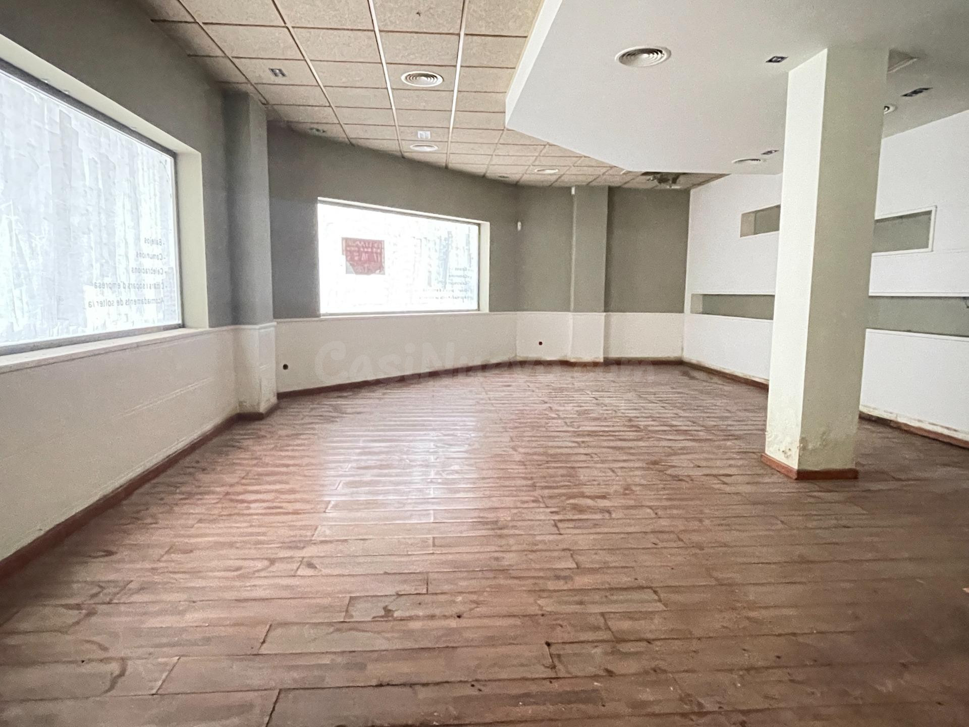 🍽️ Local ideal para bar–restaurante en alquiler en Amposta - foto 4