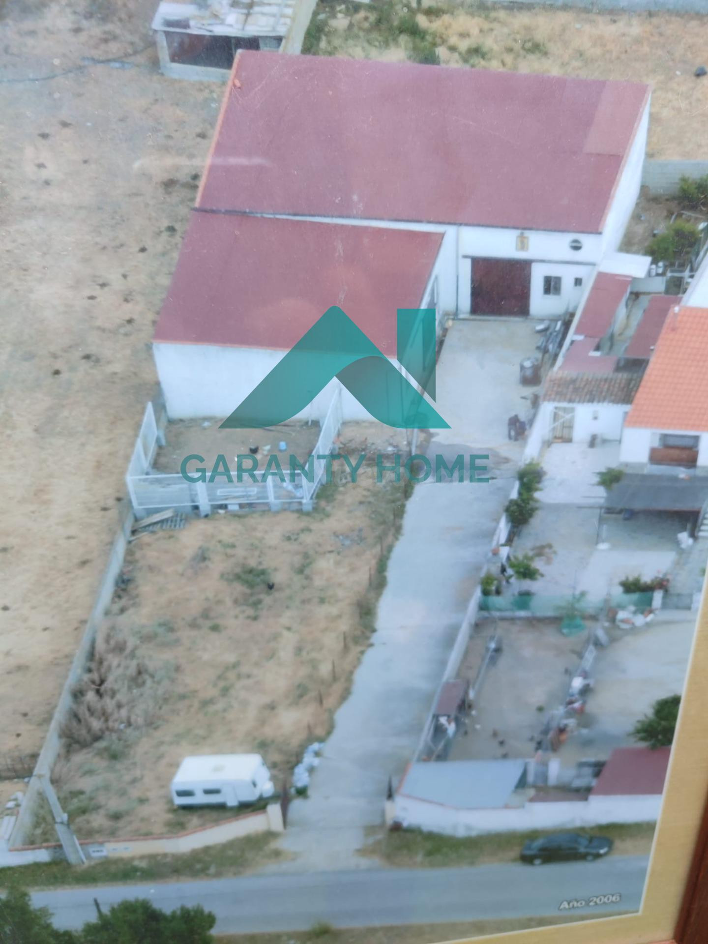 SE VENDE NAVE CON TERRENO EN POLÍGONO GANADERO