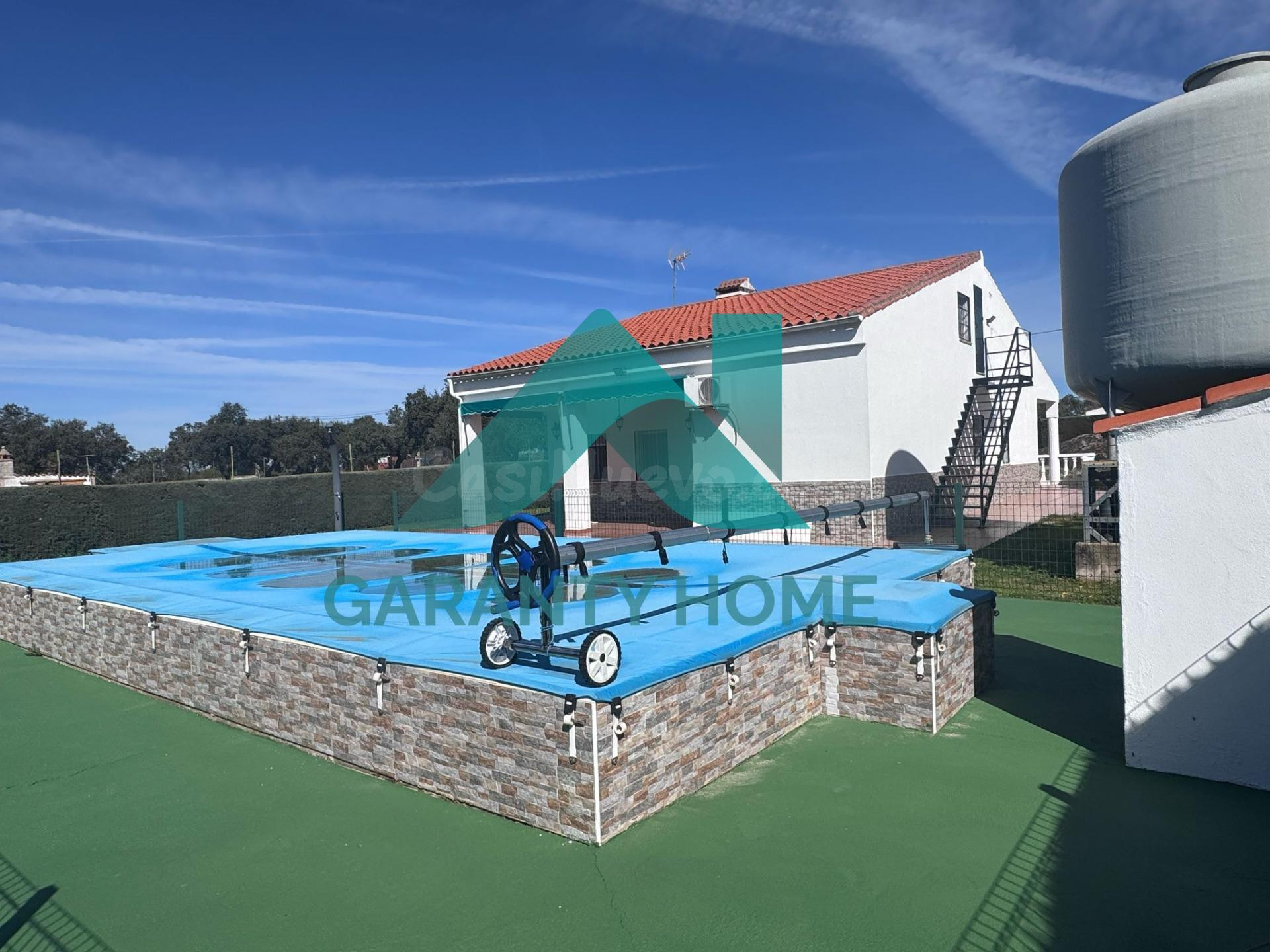 SE VENDE CASA DE CAMPO EN ZONA CARRETERA DE BADAJOZ, CÁCERES