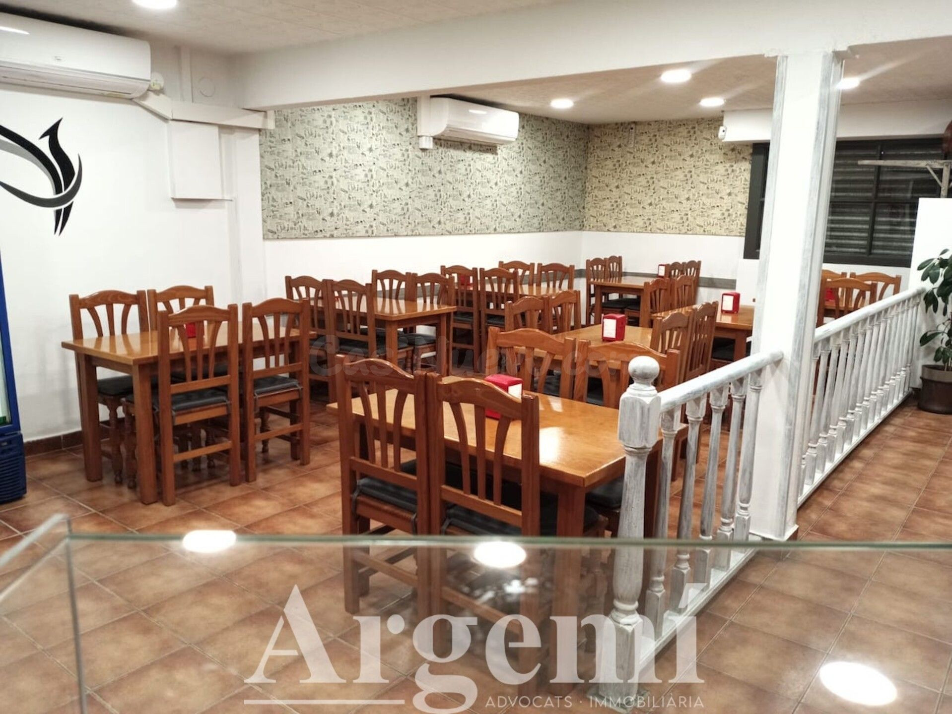 LOCAL EN PLENO FUNCIONAMIENTO