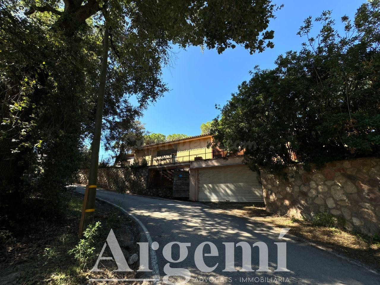 OPORTUNIDAD Inversión integral: casas, terrenos y naves indu - foto 2