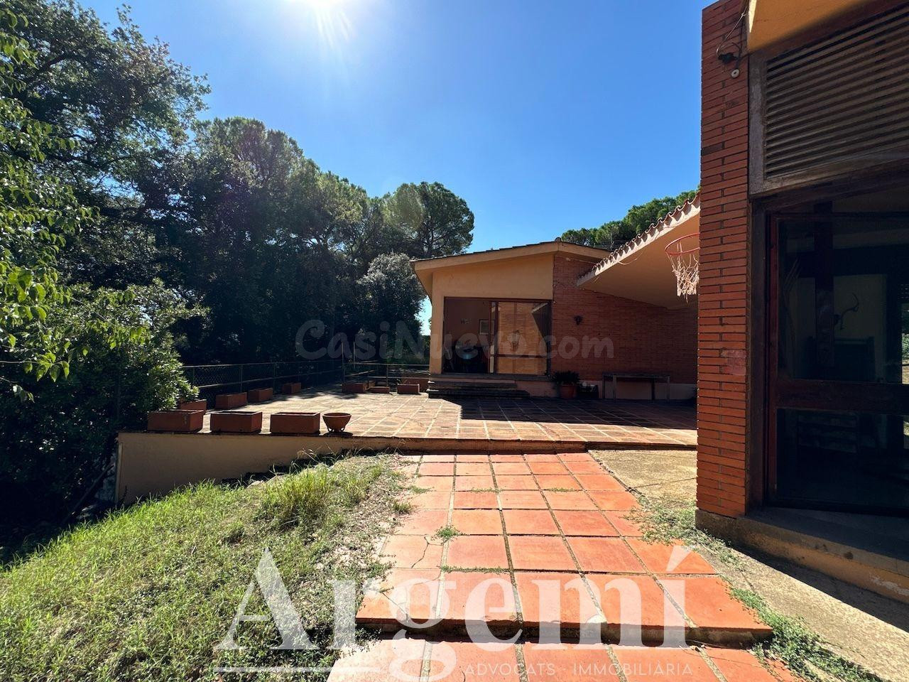 OPORTUNIDAD Inversión integral: casas, terrenos y naves indu - foto 3