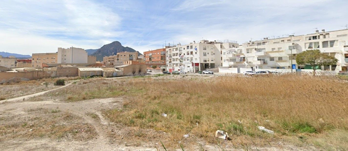 Suelos Urbanos Residenciales no consolidados en C/ Molinico de la Huerta