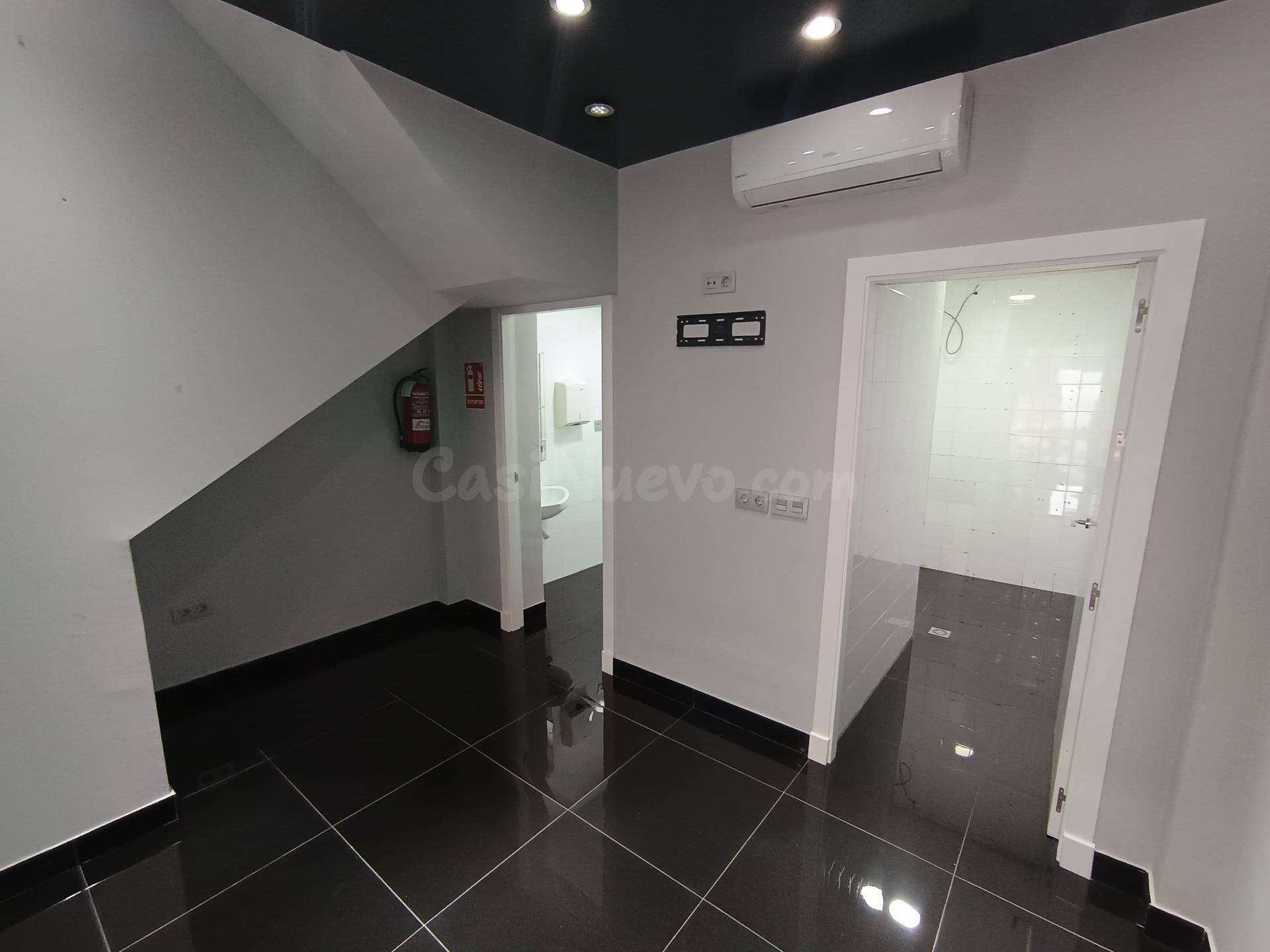 LOCAL COMERCIAL A UNOS 160 METROS (APROX) DE LA PLAYA LA BARROSA - foto 5