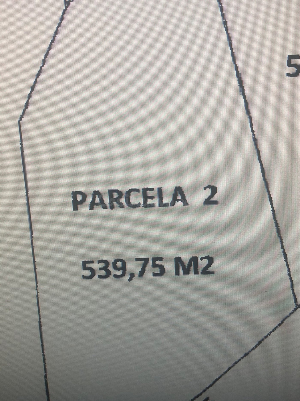Terreno urbano de 539 m2 para construir vivienda independiente de 252m2 con piscina privada