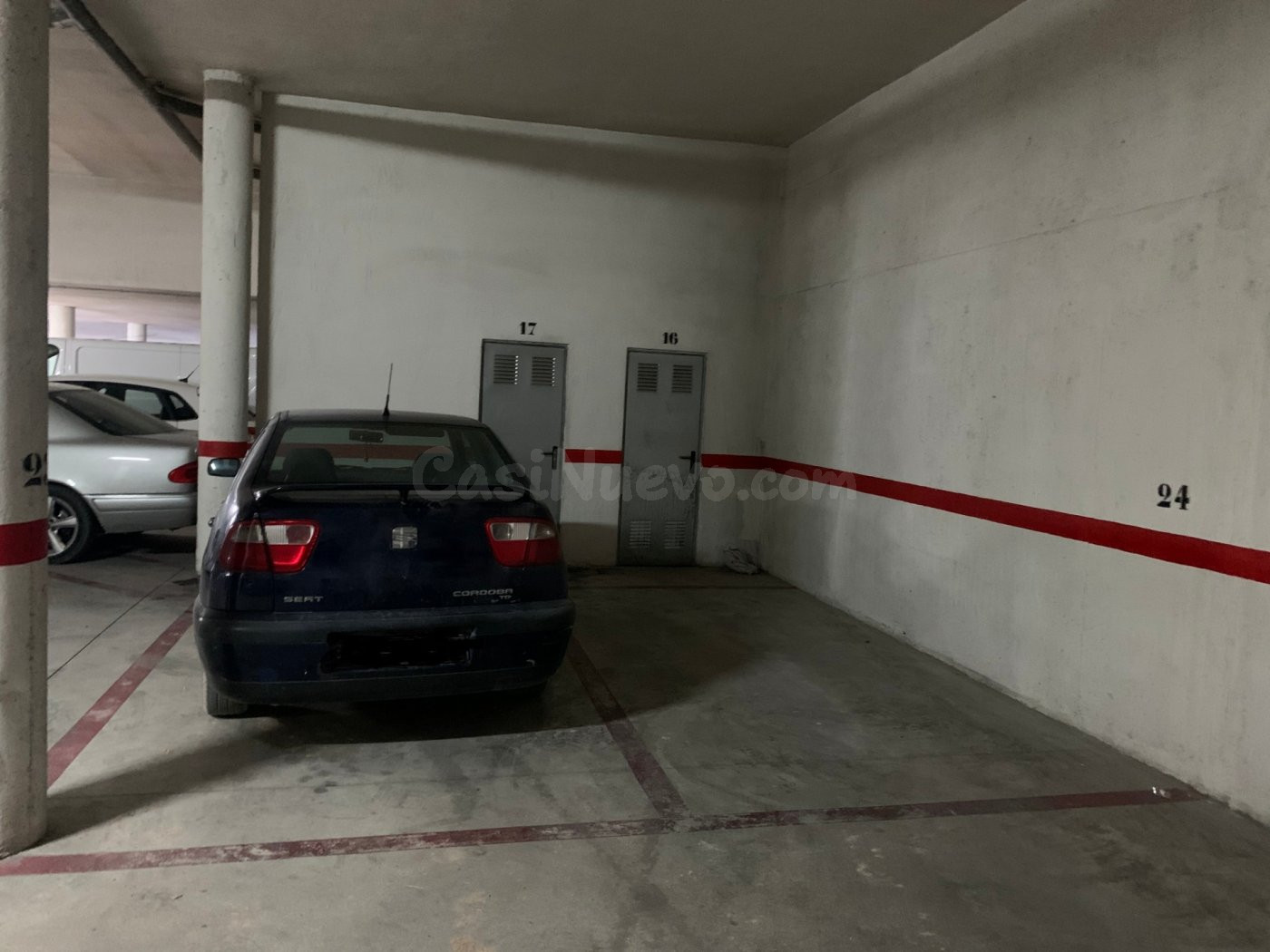 VENTA DE DOS PLAZAS DE GARAJE Y DOS TRASTEROS