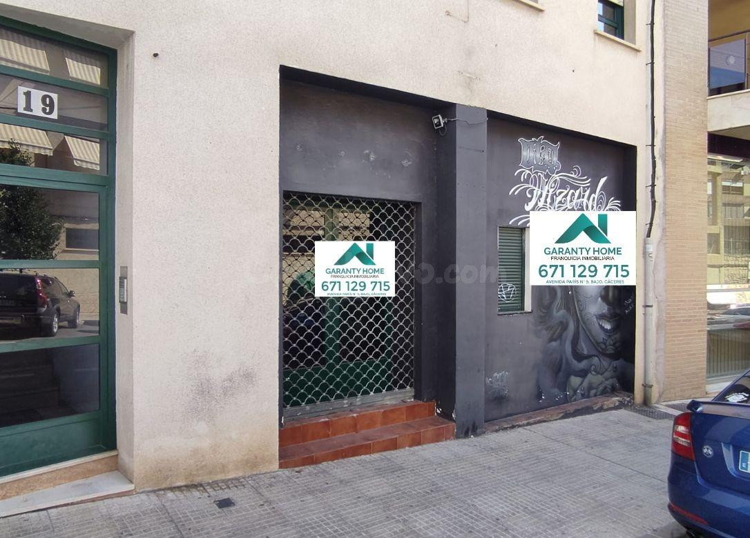 SE ALQUILA LOCAL COMERCIAL EN CÁCERES ZONA CENTRO